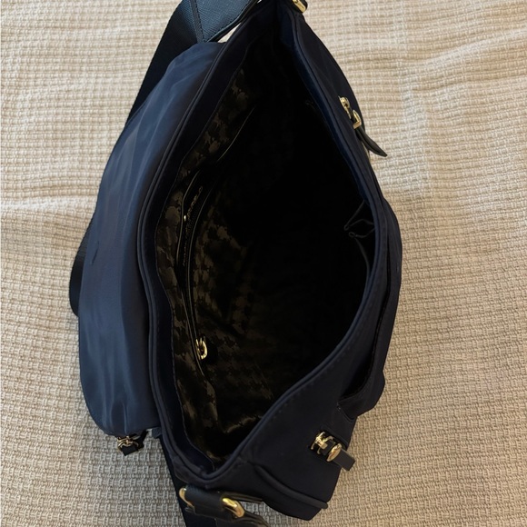 Karl Lagerfeld Crossbody Bag - Picture 5 of 11